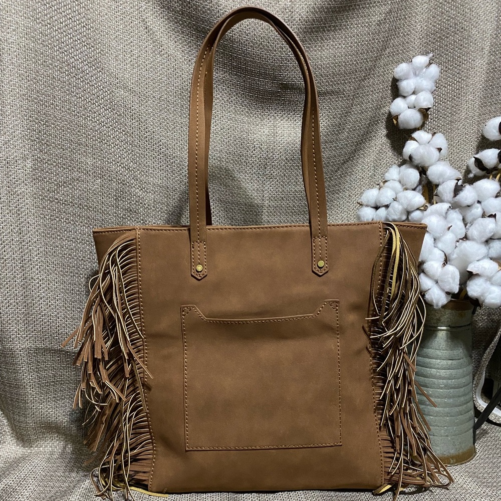 Universal Thread Fringe Tote